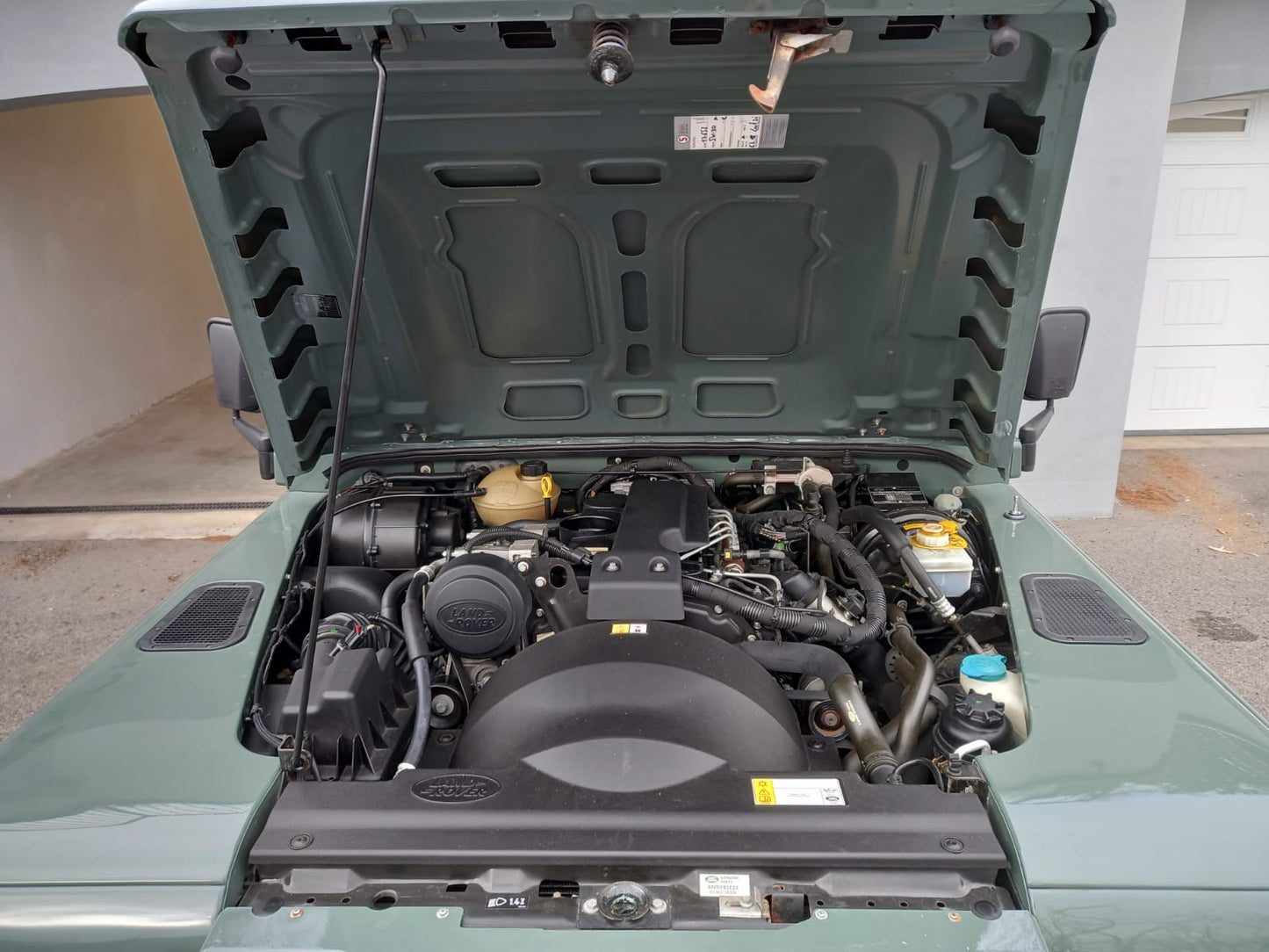 Zeitloses Fahren - LAND ROVER DEFENDER 110Td SW