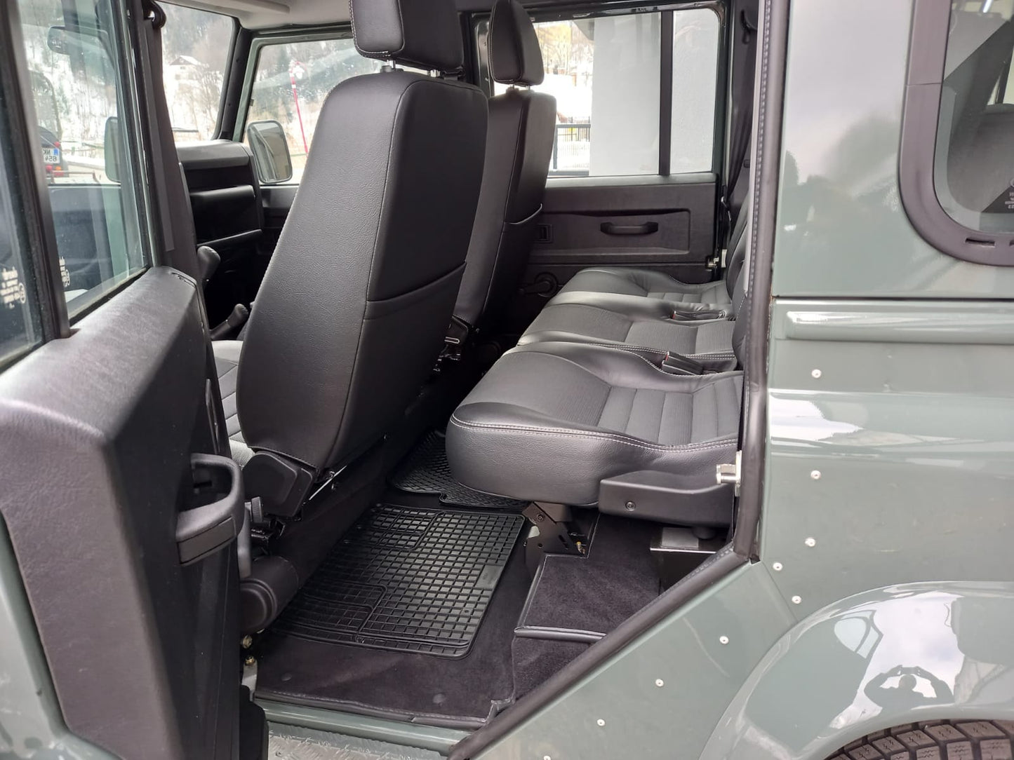 Zeitloses Fahren - LAND ROVER DEFENDER 110Td SW