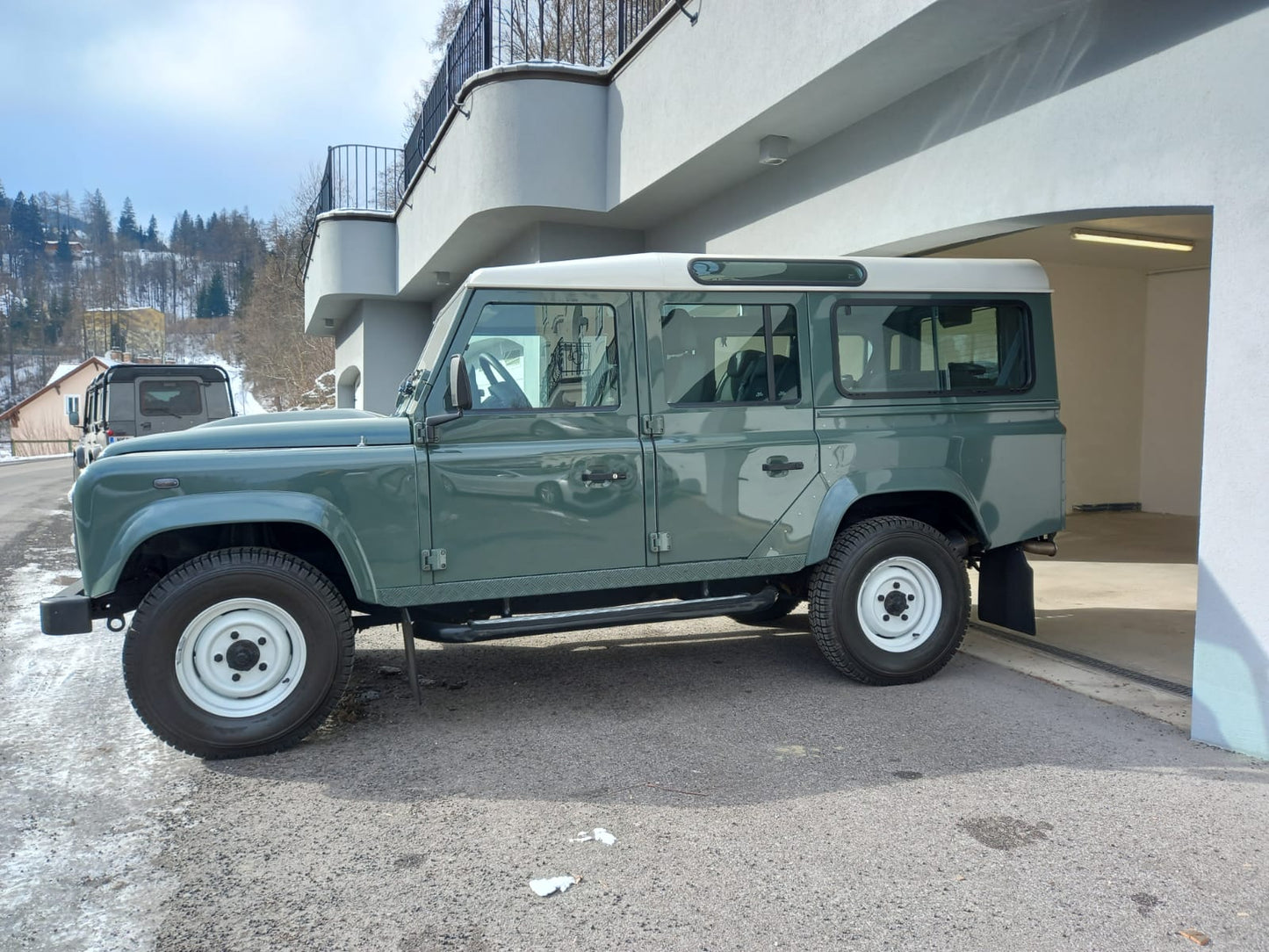 Zeitloses Fahren - LAND ROVER DEFENDER 110Td SW