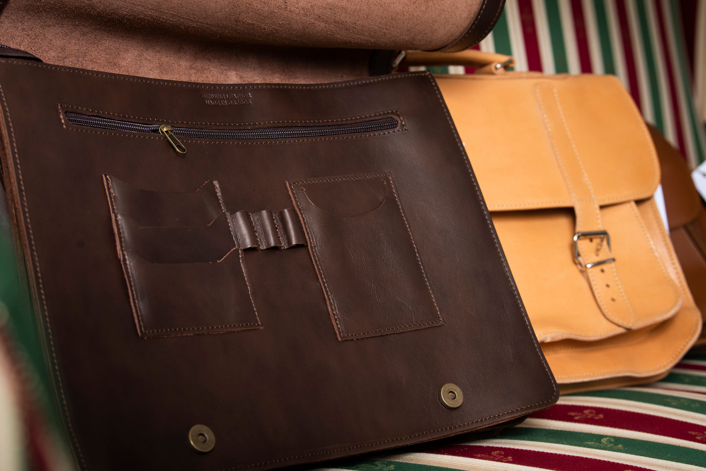 Bag Vorbestellung - Herbst 2023 - aus kretanischem Leder in Bio-Qualität