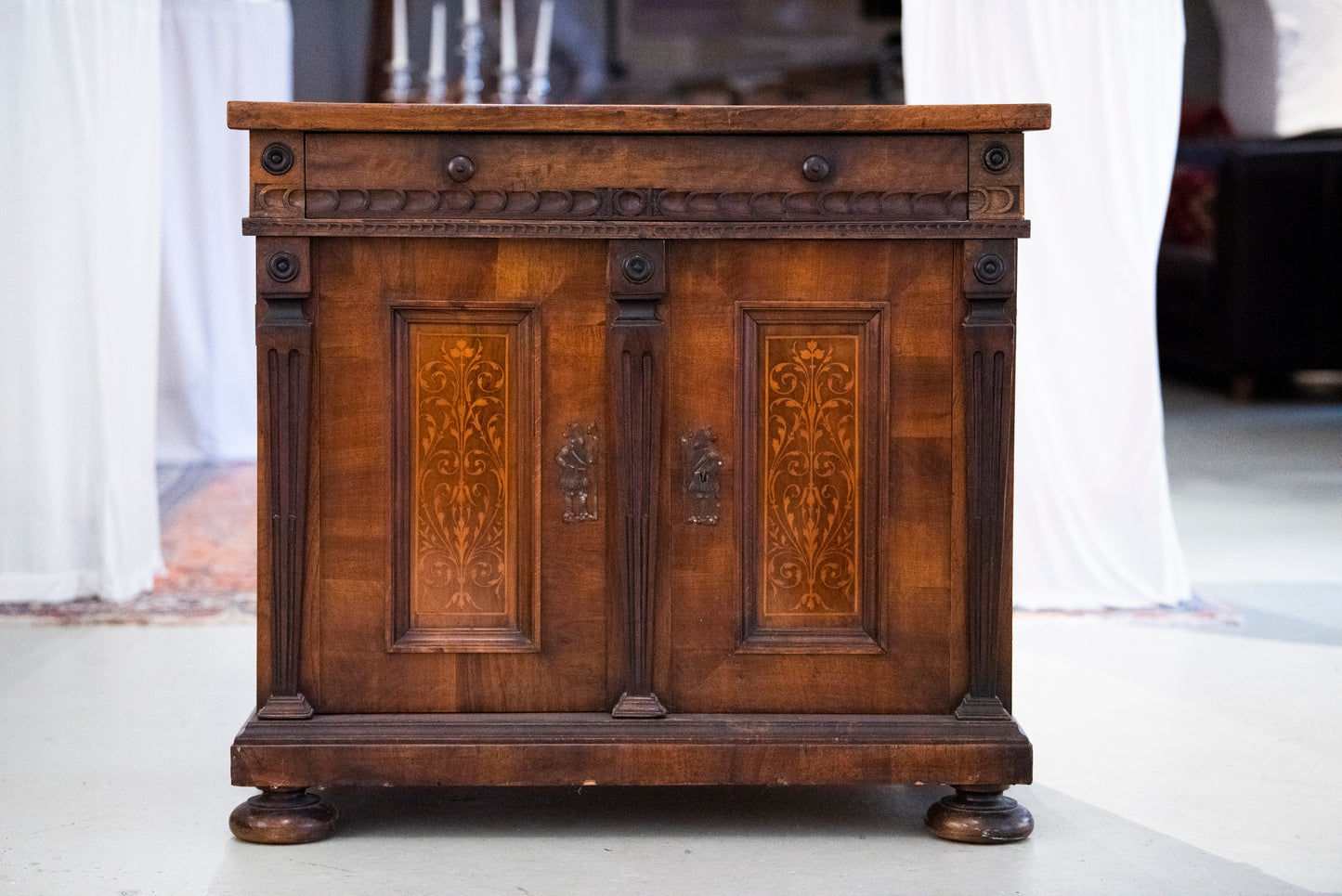 Zeitlos schöne - KOMMODE /dresser - ggf. Renaissance