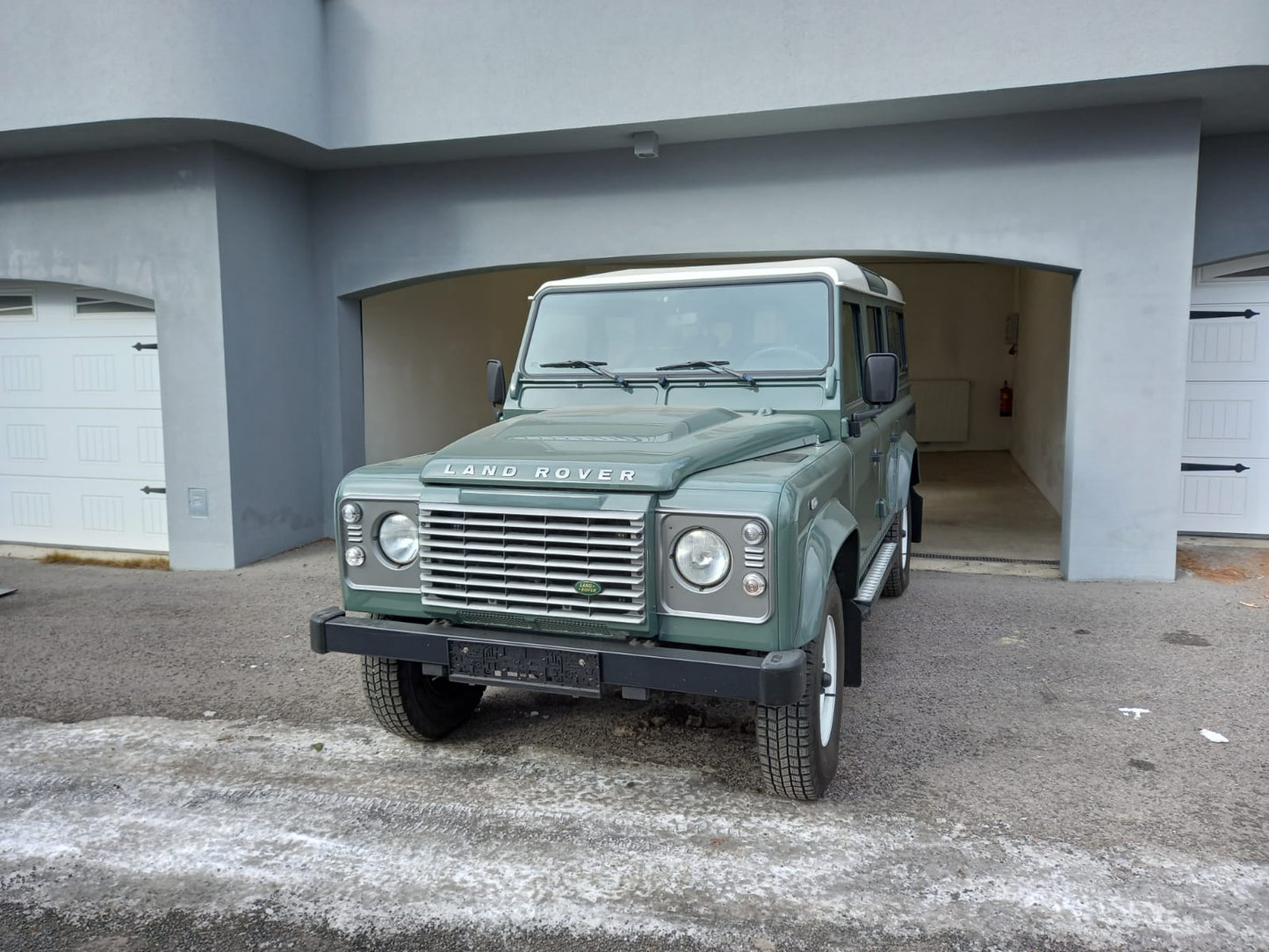 Timeless driving - LAND ROVER DEFENDER 110Td SW